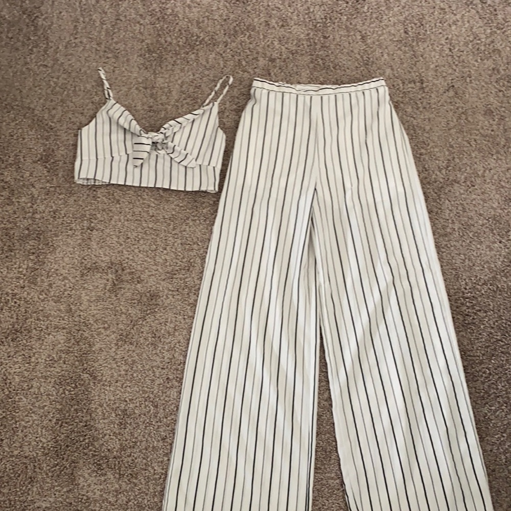 Two piece Set - Picture 2 of 3